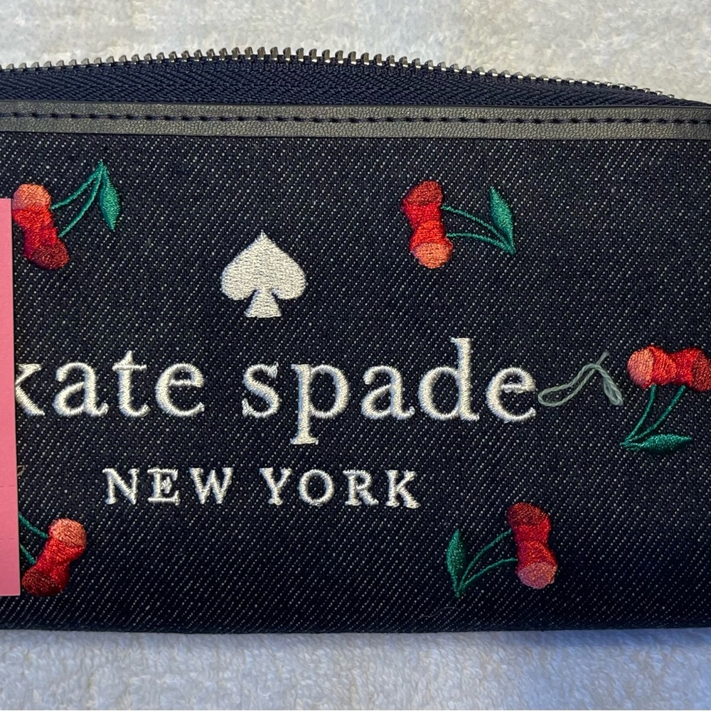 Kate Spade Wallet - Picture 5 of 5